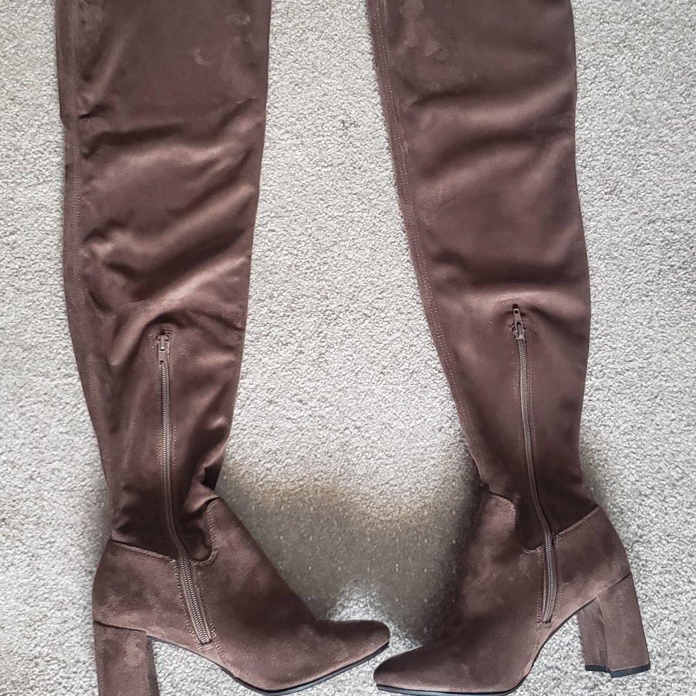 Speed limit 98 Knee High Boots SZ 6.5